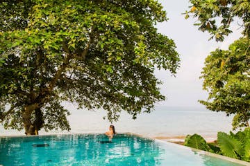 Principe - road transfer to Sundy Praia