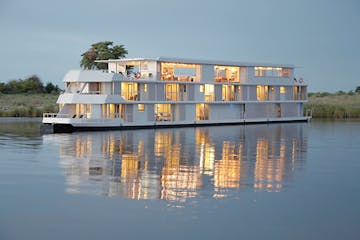 | Zambezi Queen, Chobe River
