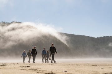 | San Josef Bay Tour