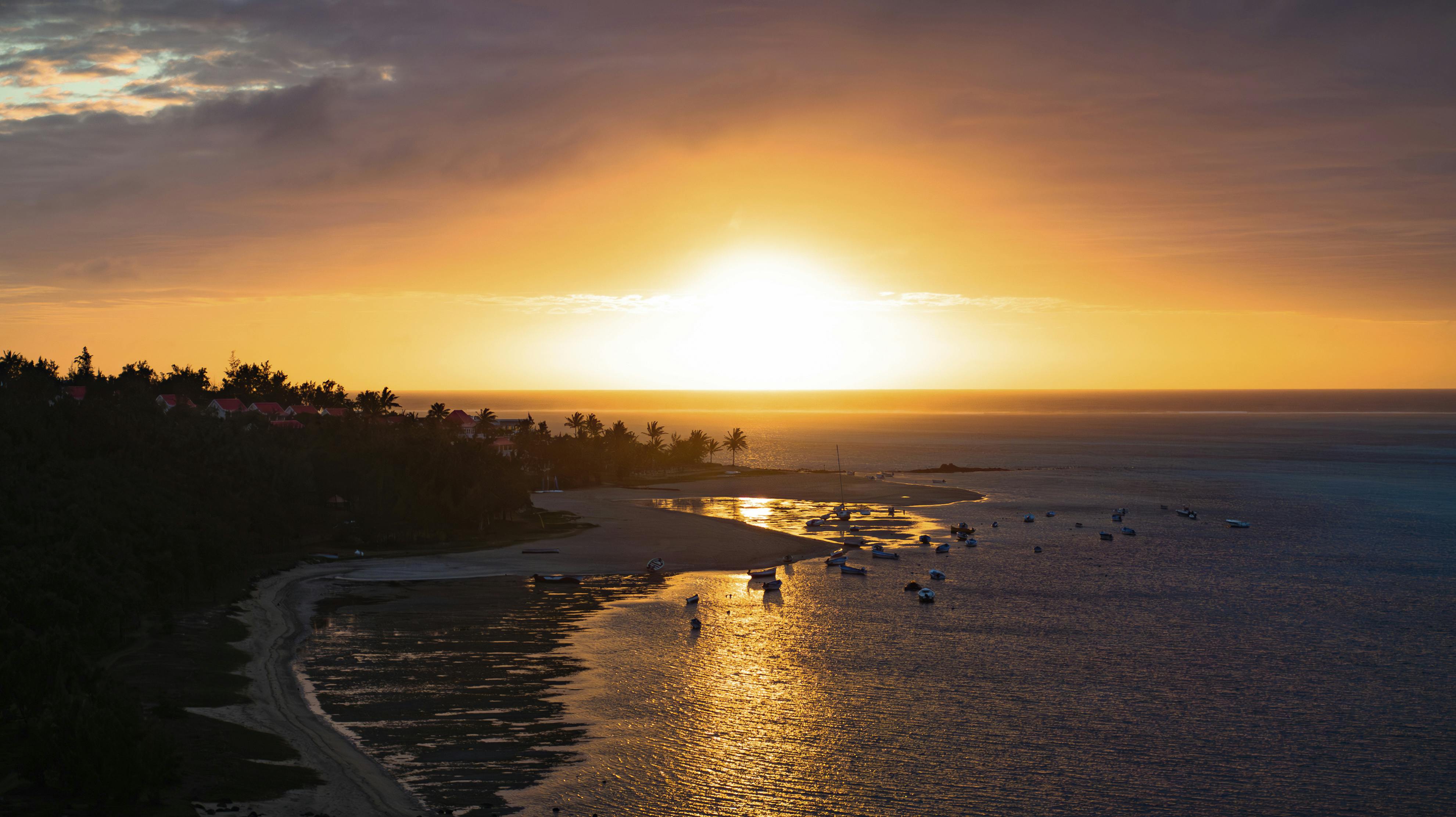 | Fly Reunion to Rodrigues