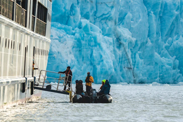 Boat excursion, Antarctica21, Antarctica