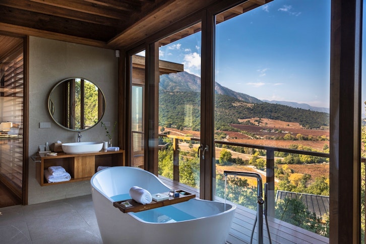 Bathroom in the villa, Clos Apalta Residence, Colchagua Valley, Chile