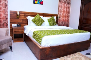 Rainforest Hotel image 1