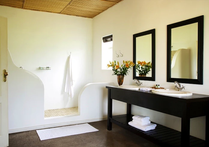 Shower, The Elephant House, Eastern Cape, South Africa