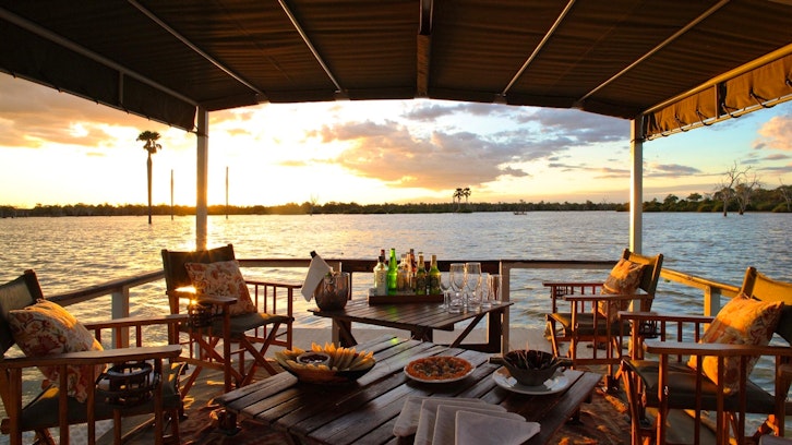 siwandu pontoon boat safari