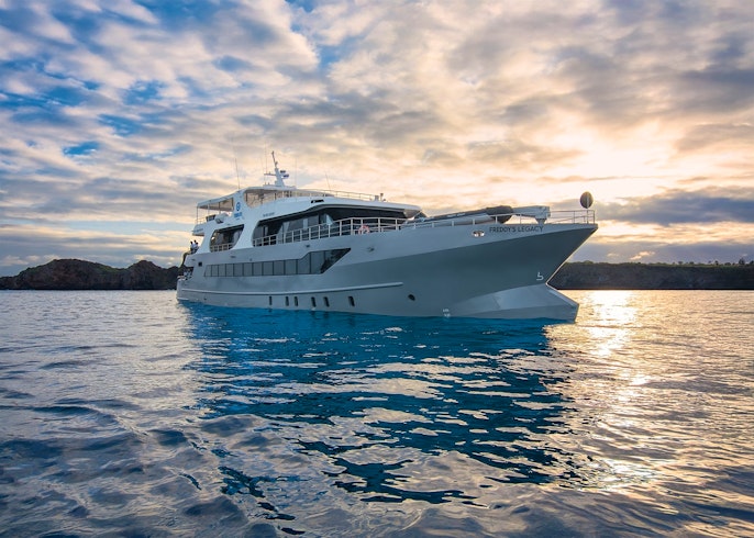 Exterior, Galapagos Tribute