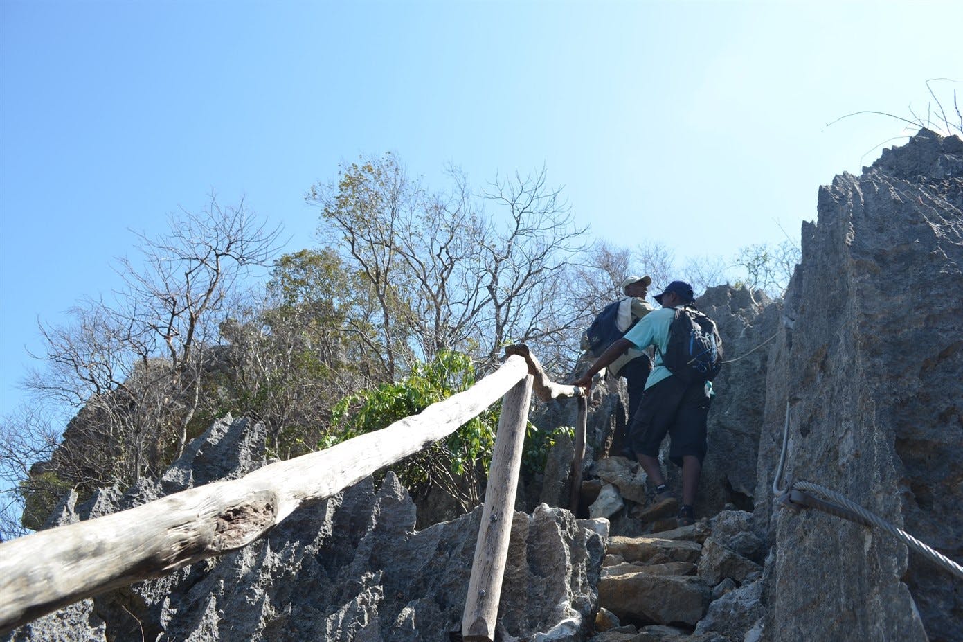 Ankarana Ouest tsingy, cave, lake & sundowners 6
