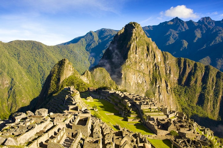 Full Inca Trail trek to Machu Picchu 5