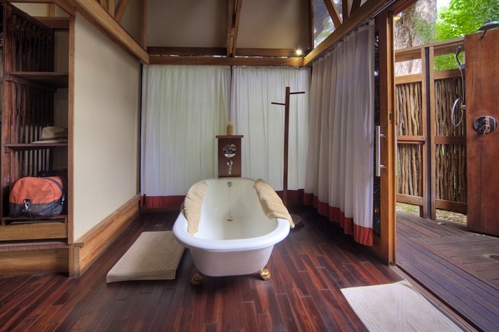 Kwando Lebala Camp Bathroom