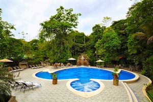 Evergreen Lodge image 1