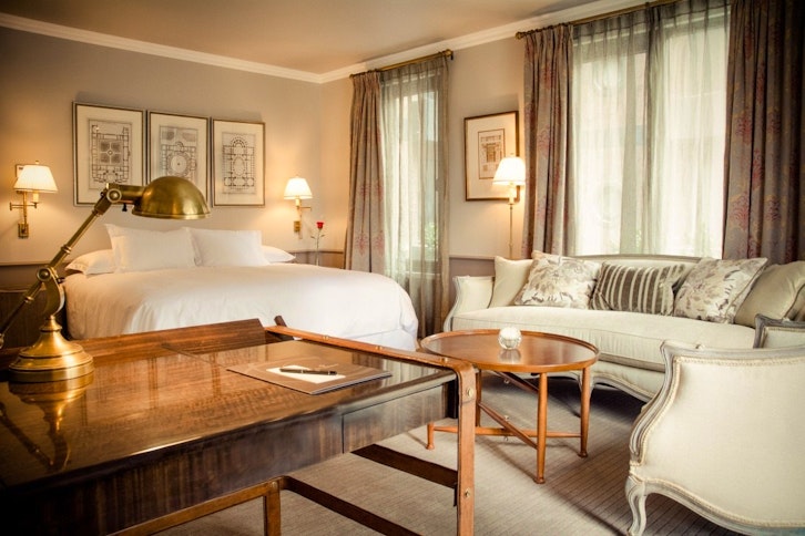 The Singular Santiago