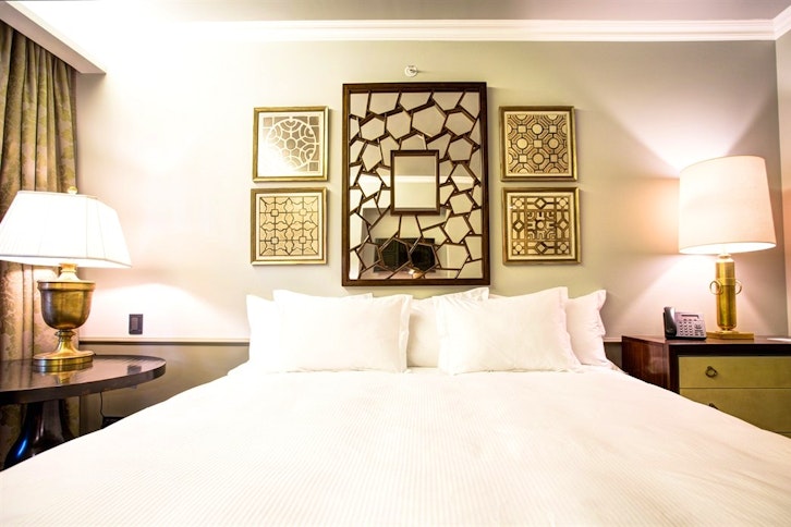 The Singular Santiago