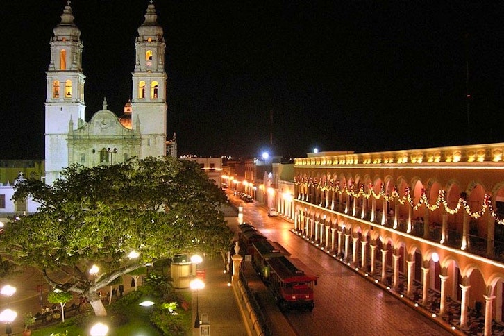 Campeche by night