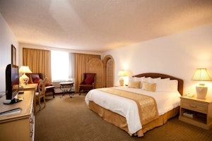 Quality Inn San Francisco Chihuahua image 1