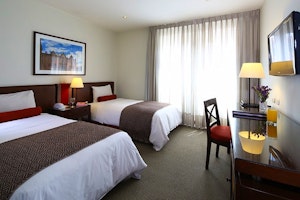 Los Portales image 1