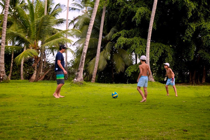 The gardens at Omali Lodge 