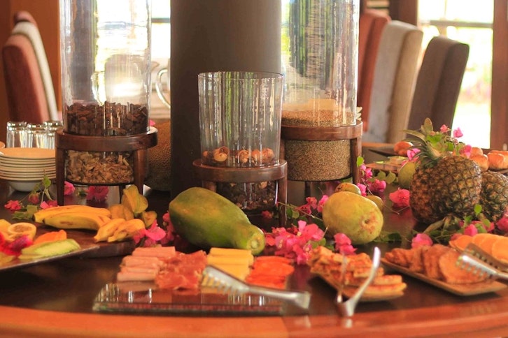 Breakfast at Omali Lodge