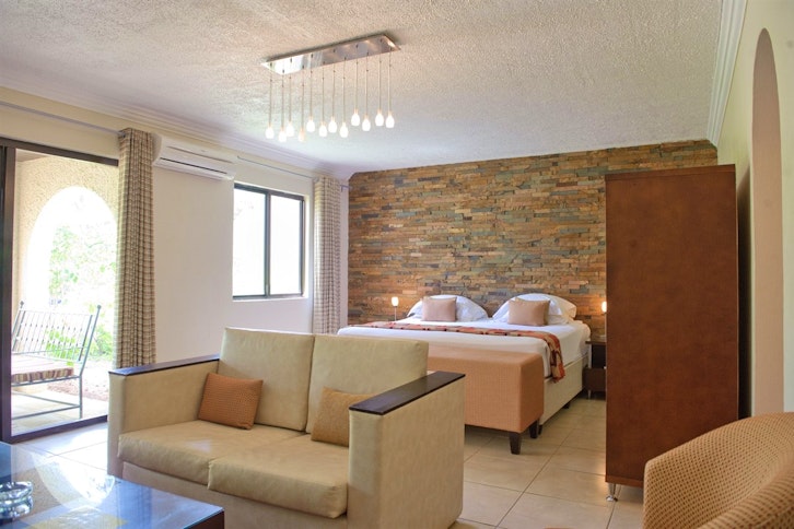 Family suite at Omali Lodge