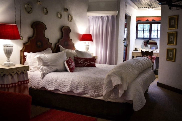 Cleopatra Mountain Farmhouse Bedroom