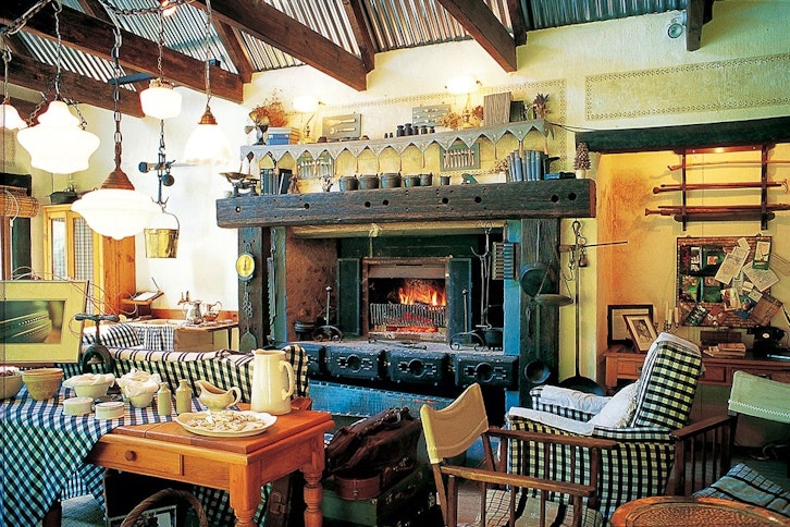 Cleopatra Mountain Farmhouse Kitchen