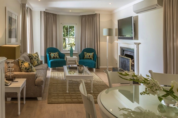 Bedroom Suite Lounge