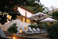 Four Rosmead Garden And Pool Deck