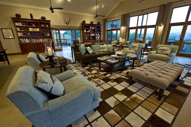 Fugitives' Drift Lodge