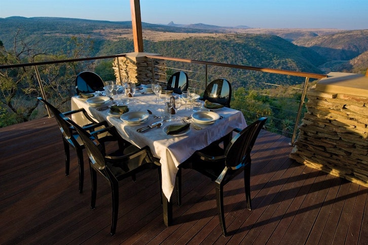 Fugitives' Drift Lodge