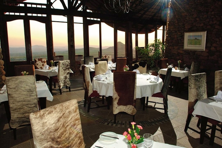 Isandlwana Lodge Diningroom