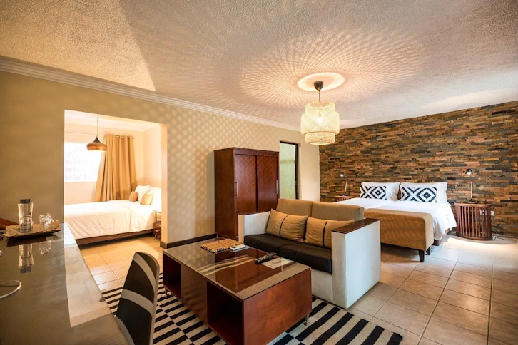 omali lodge rooms exterior