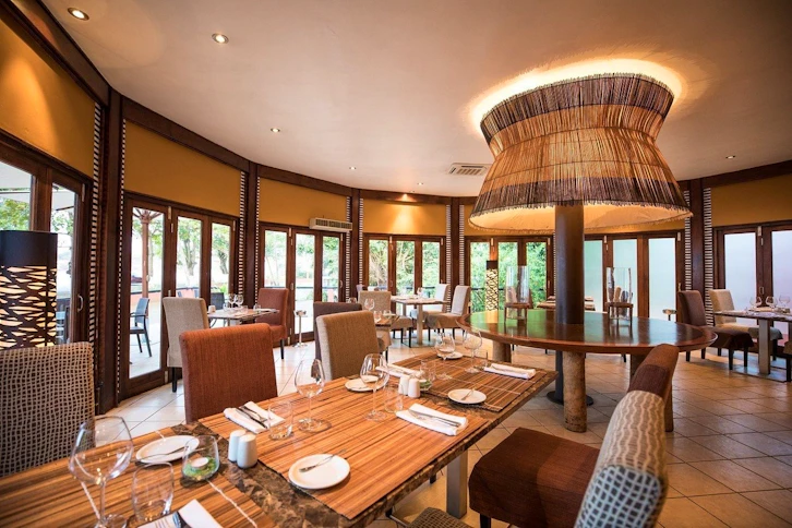 omali lodge reception